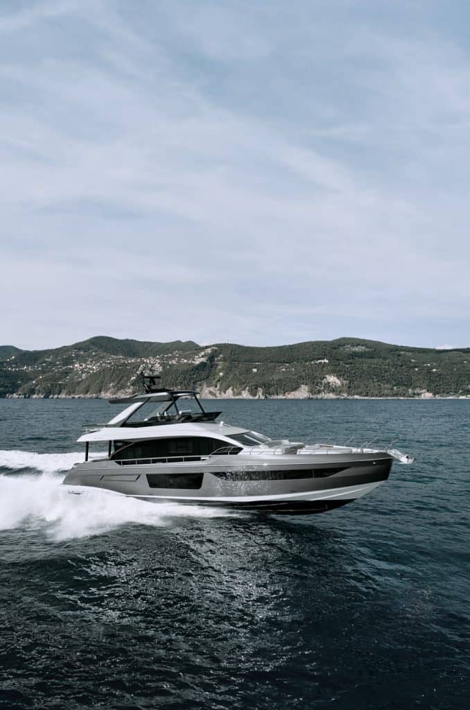 Azimut-Fly68 Running 5