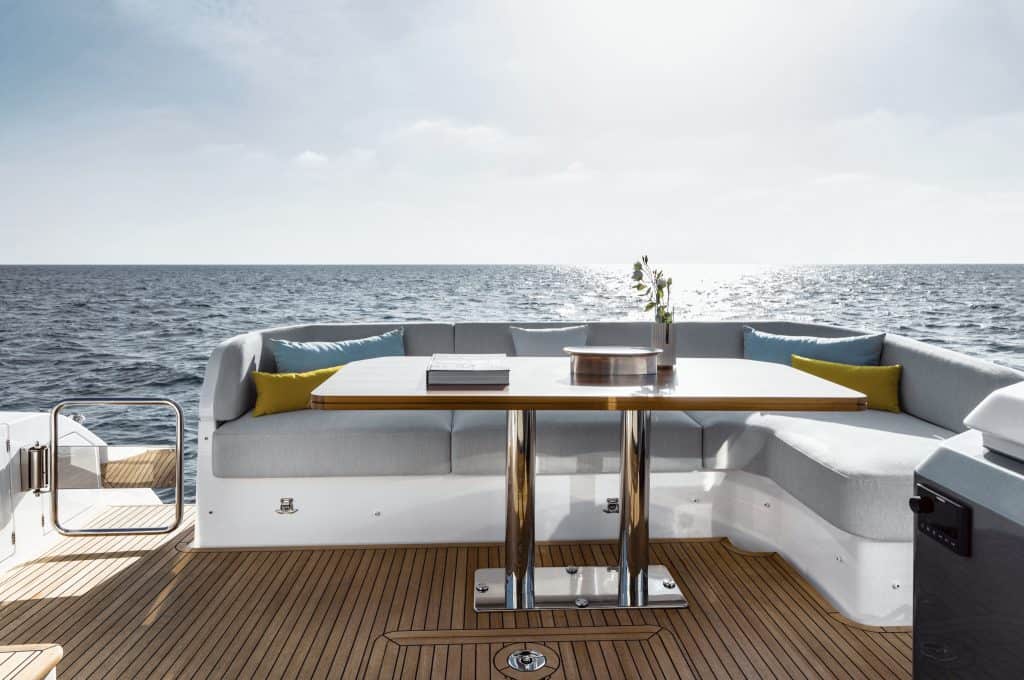 Azimut-Fly53 Cockpit 1