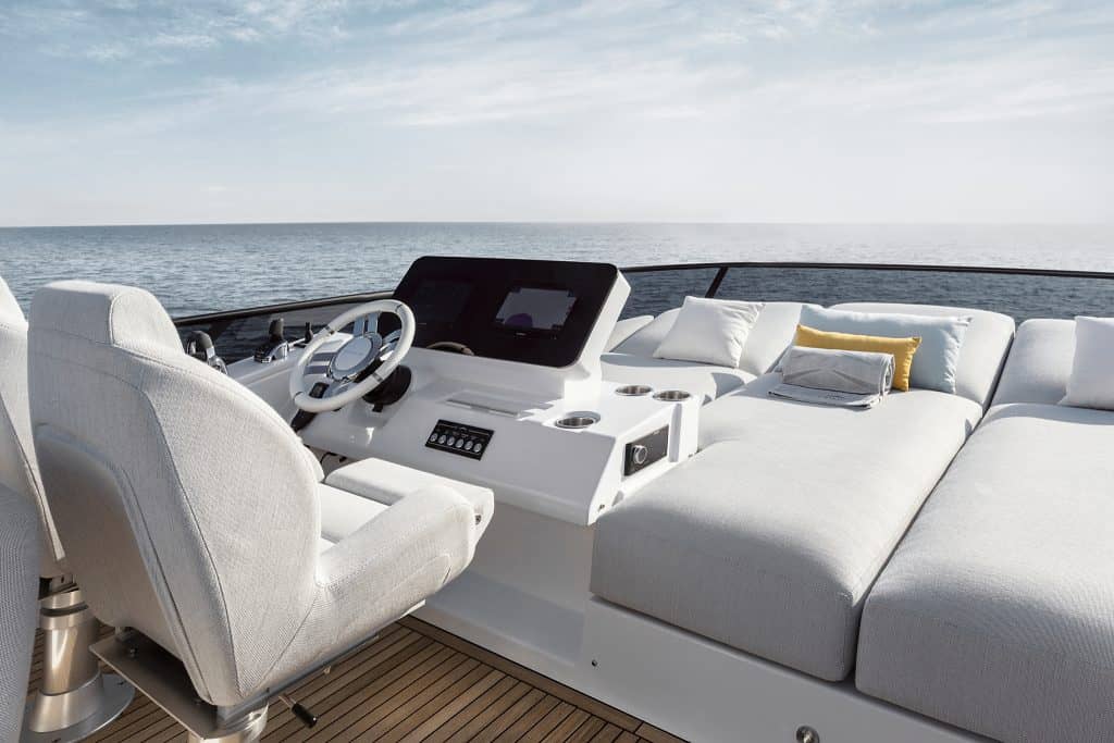 Azimut-Fly53 Flybridge 2