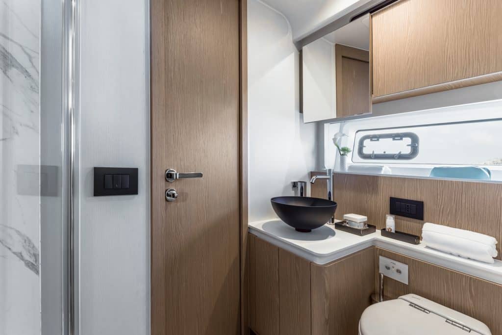 Azimut-Fly53 VIP Head