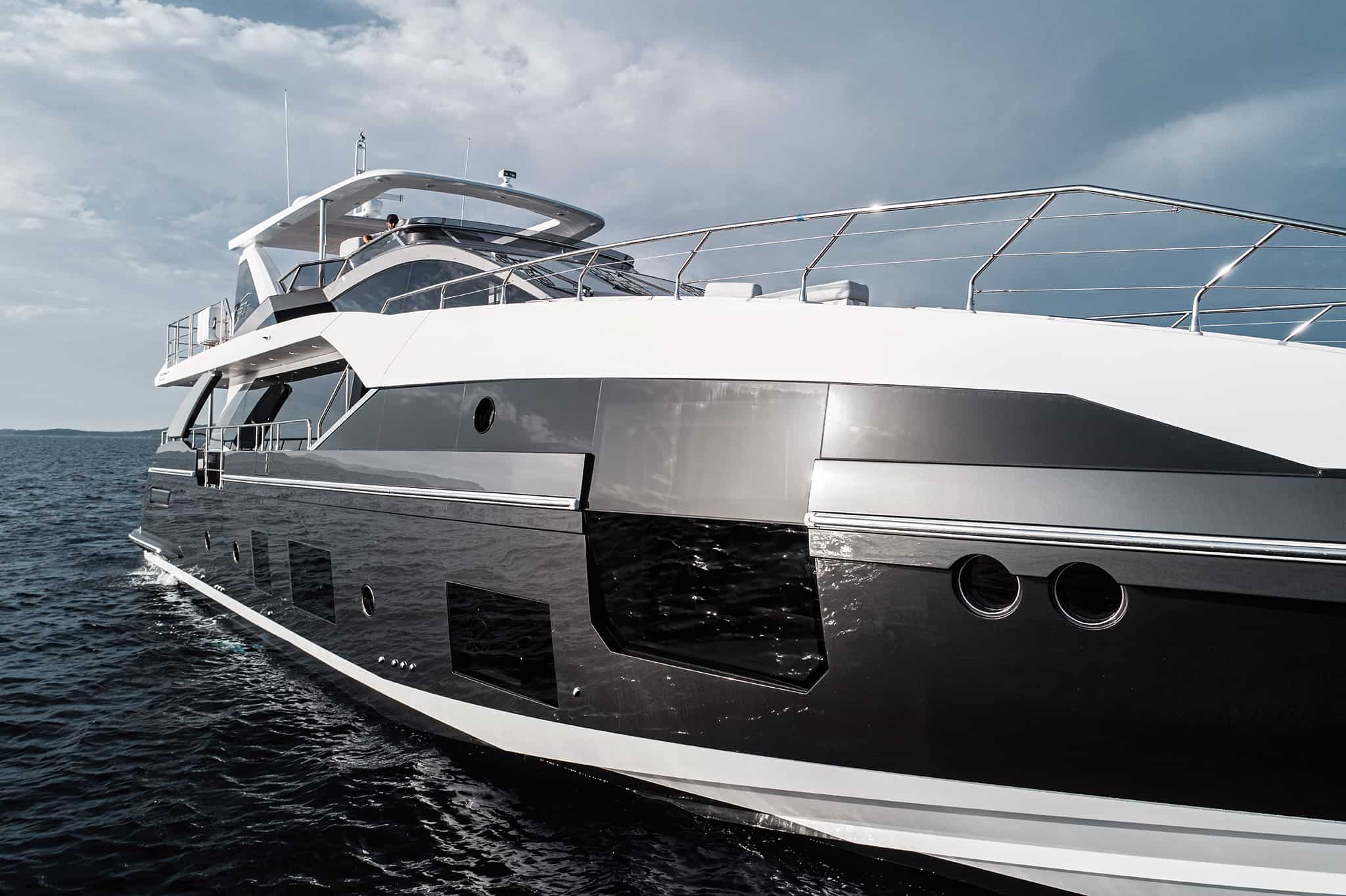 Azimut Grande 27M