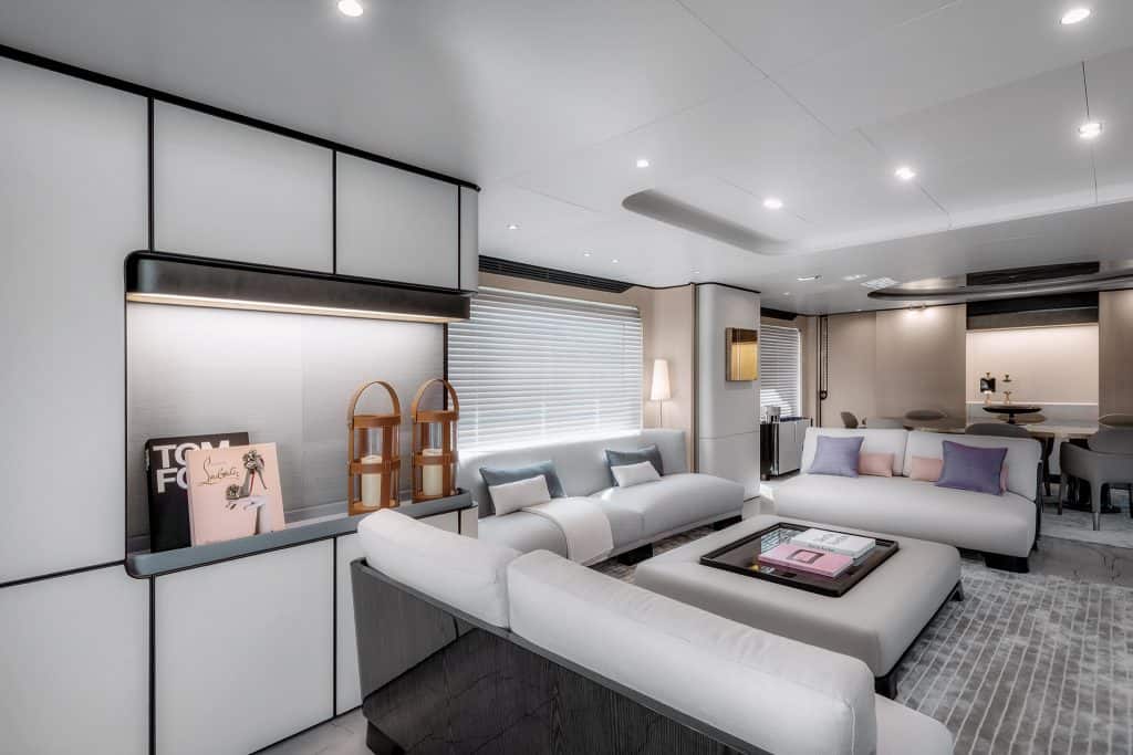 Azimut-Grande32M Salon 3_Mid res