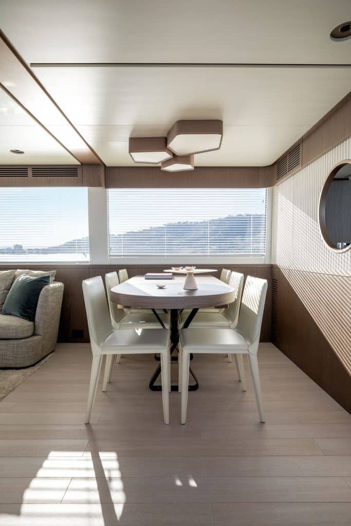 Azimut-Magellano66 Dining Area 1_risultato