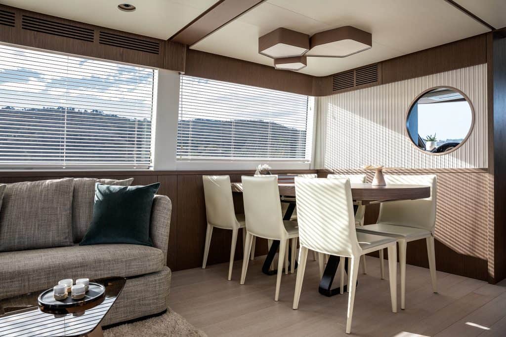 Azimut-Magellano66 Dining Area 7