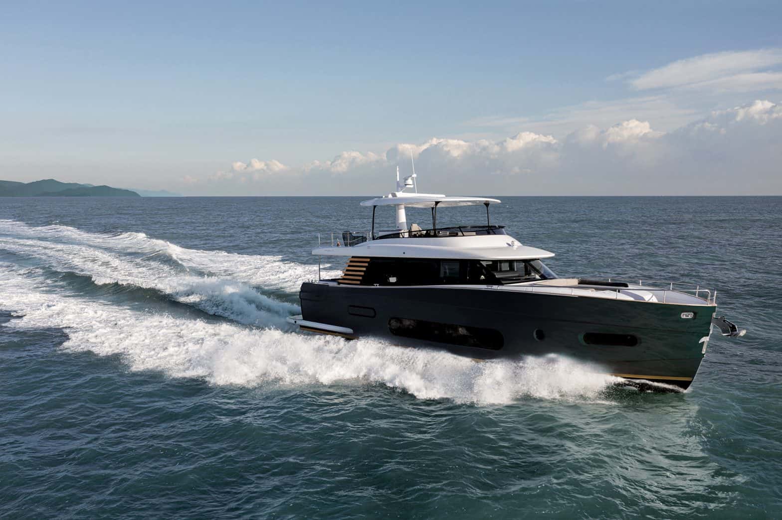 Azimut Magellano 66 - 66 foot yacht | Azimut Yachts