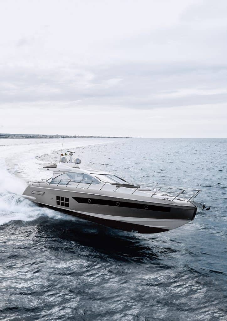 Azimut-S6 Running 2_Mid res