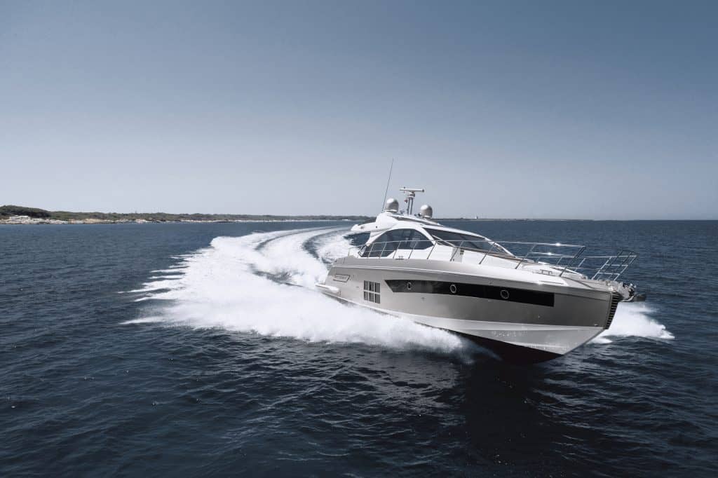 Azimut-S6 Running 6_Mid res