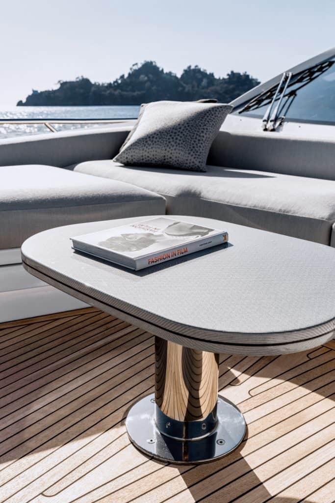 Azimut-S8 Fore Lounge Area Detail