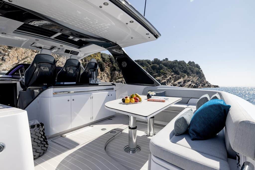 Azimut-Verve 42 Cockpit 3