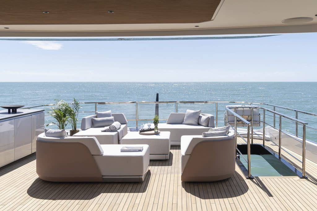 G36M Upperdeck Lounge 1