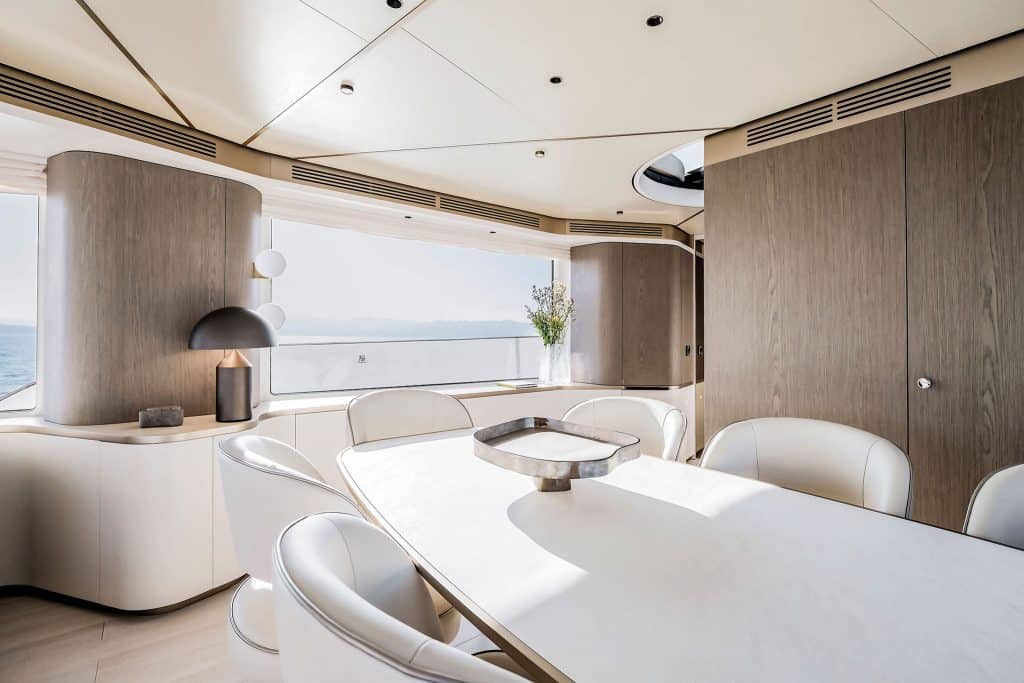 Magellano 25M Salon chair