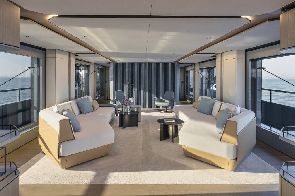 Trideck Main Salon 1