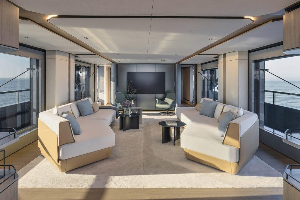 Trideck Main Salon 2