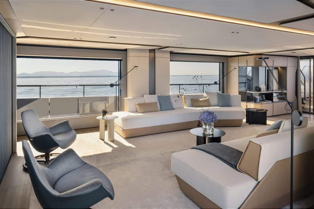 Trideck Main Salon 3