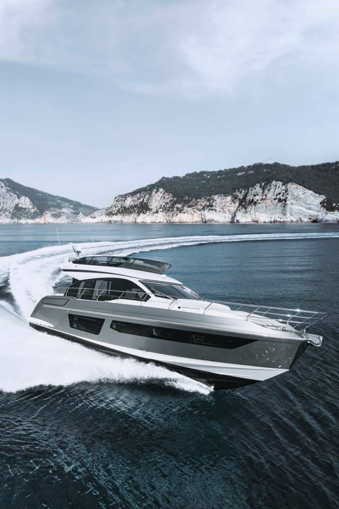 Azimut-Fly 53 Running 6