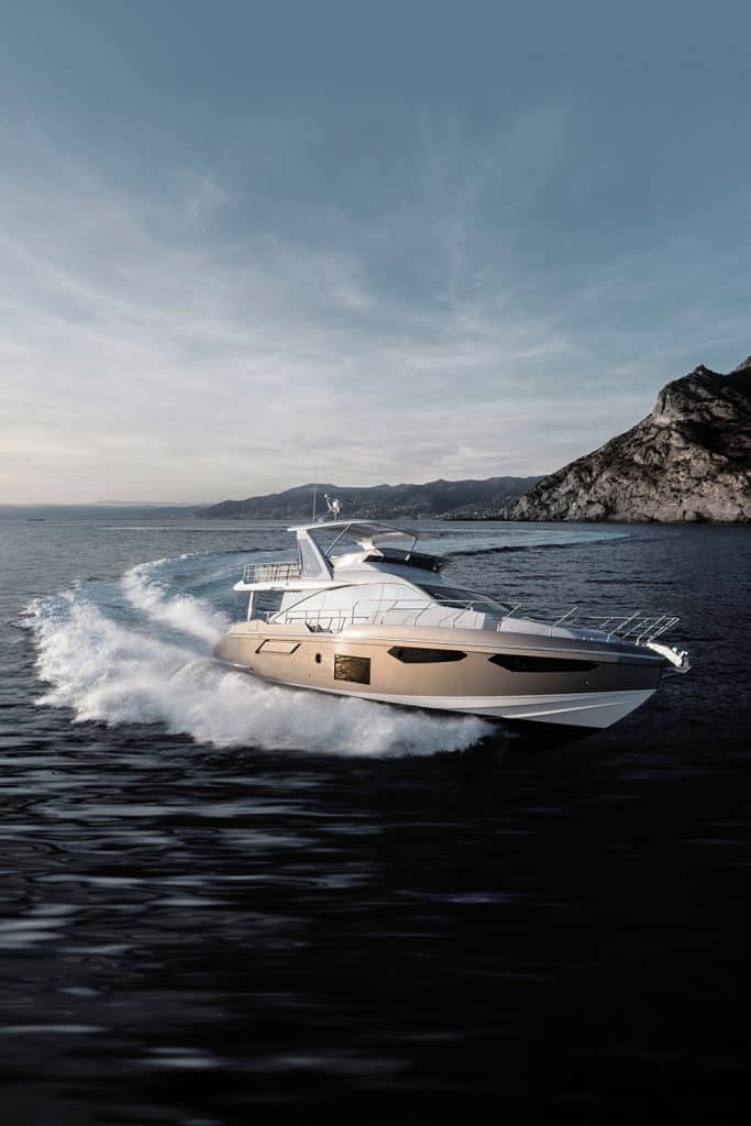 Azimut-Fly 60-Running