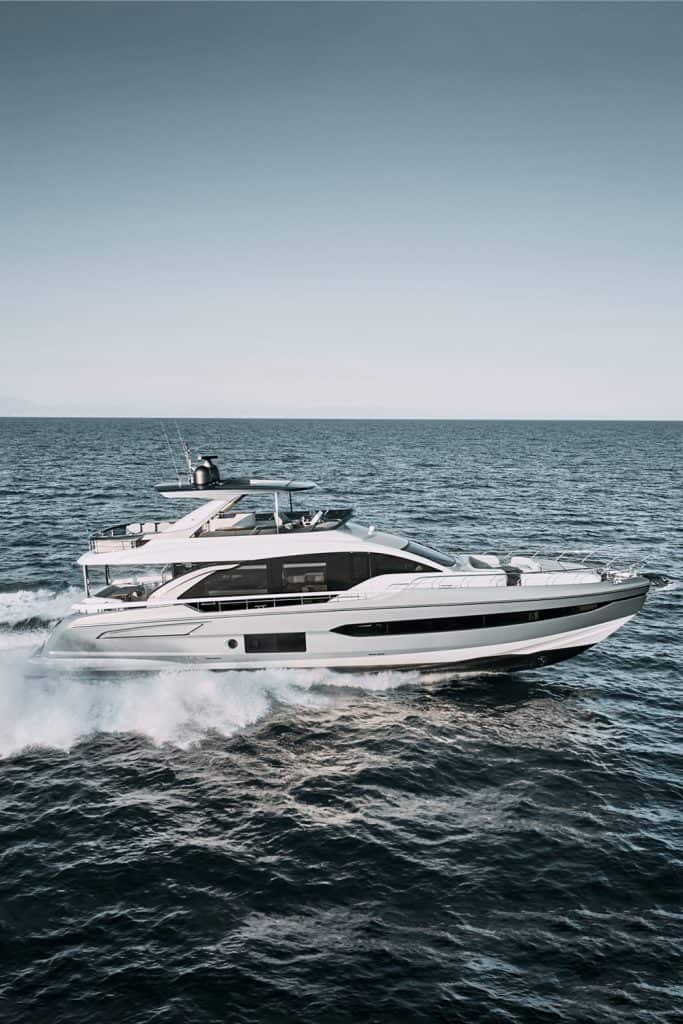 Azimut-Fly 78-Running