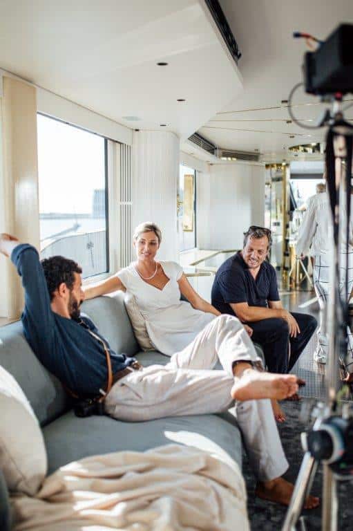 481_20200907121346_the_he(art)_backstage_director_gabriele_muccino_with_actors_francesco_scianna_and_mariana_falace_–_credits_andrea_bonventre