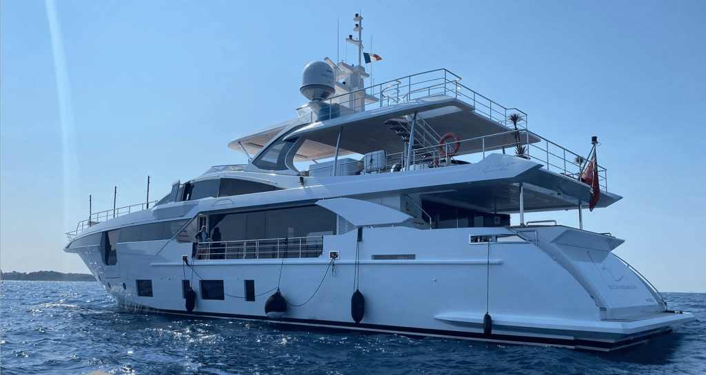 M/Y Golden Life Grande 35M 35 for sale | Azimut Yachts