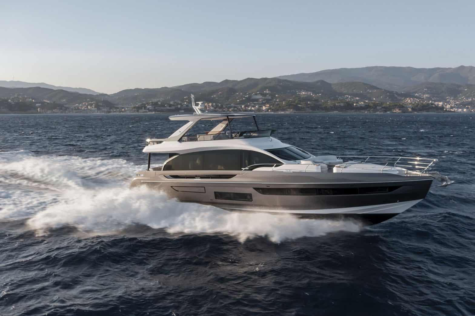 Azimut Fly 72 - flybridge, 72 foot yacht | Azimut Yachts