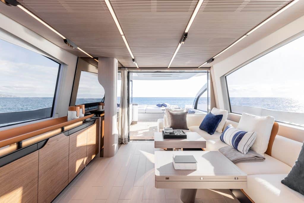 Azimut S7_salon