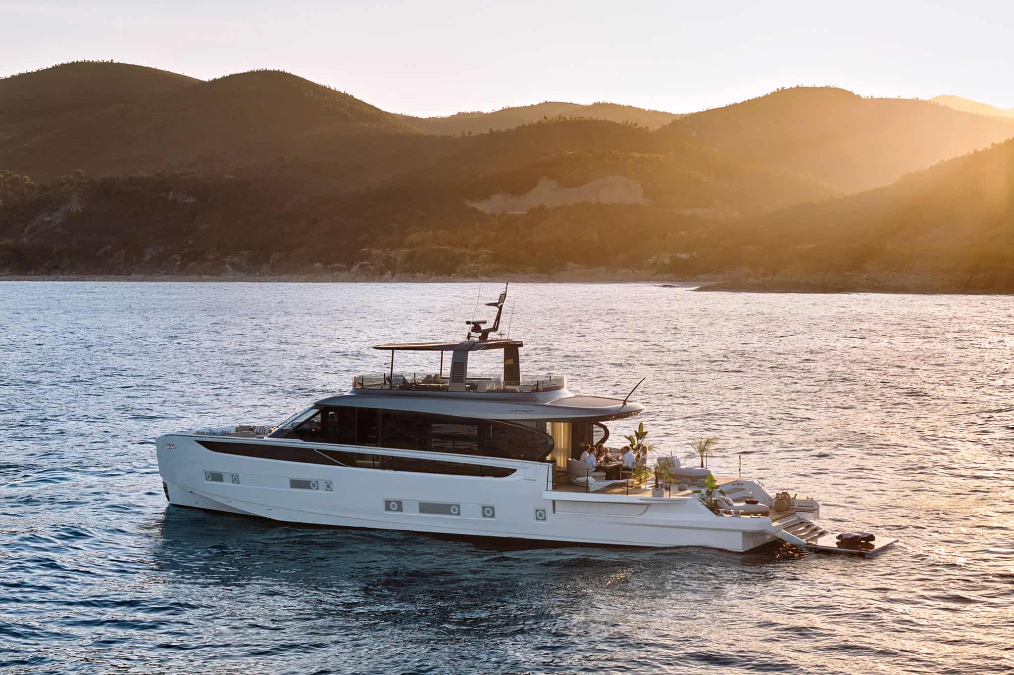 Azimut Seadeck 9