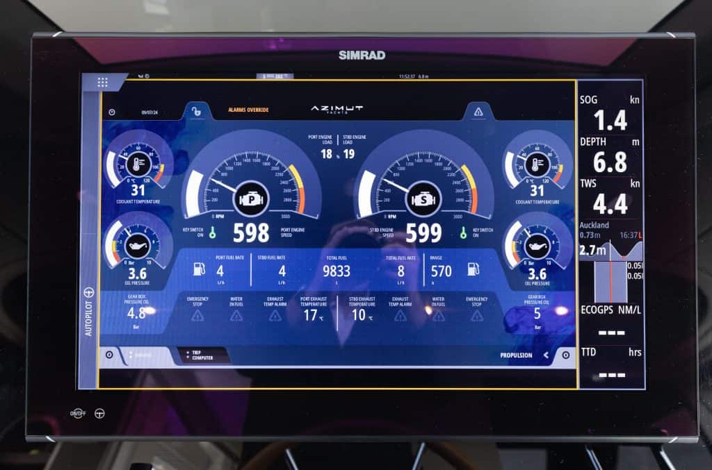 33_Azimut Grande Magellano 30M 2023_Engine Hours