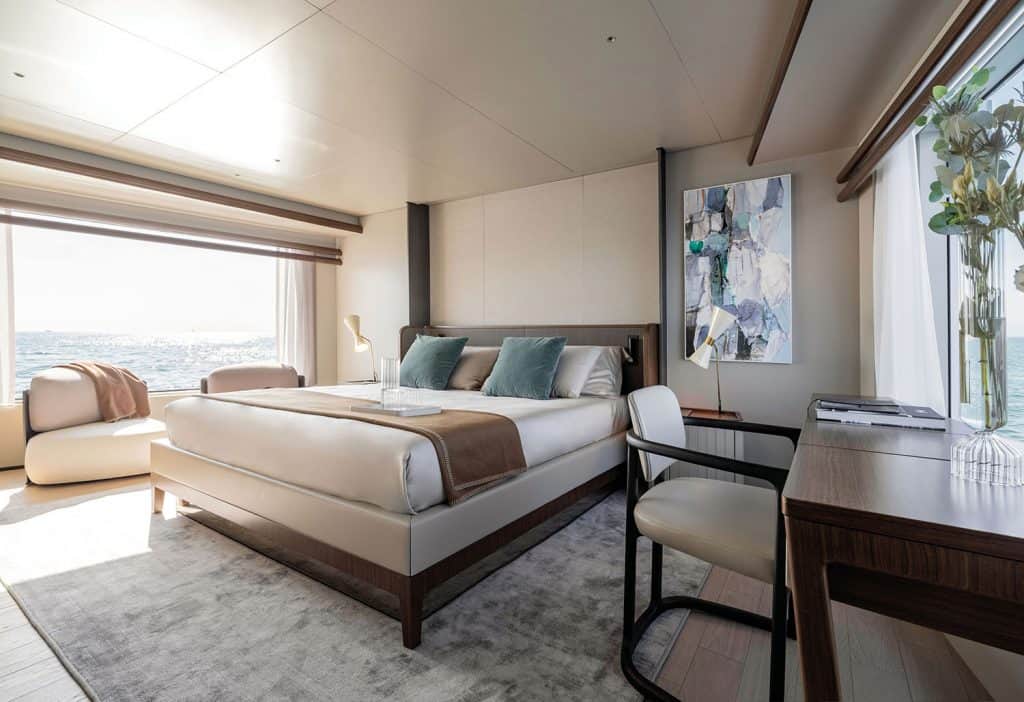 AZIMUT MAGELLANO 30M 2024  Owner Suite 2