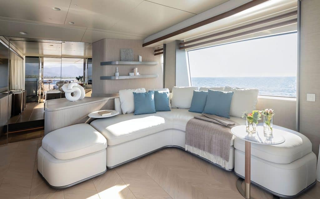 AZIMUT MAGELLANO 30M 2024  Upperdeck Lounge 2