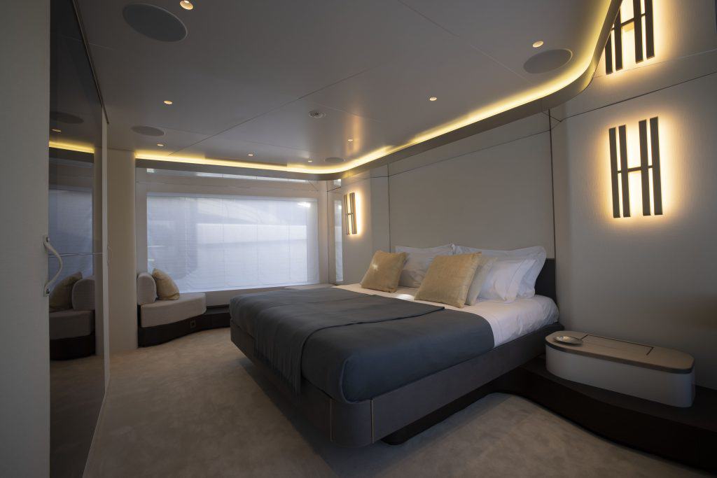 AZIMUT MAGELLANO 30M_Hull 18551