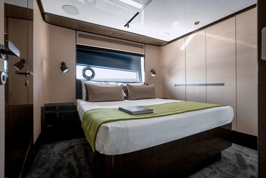 S10 Starboard side VIP Cabin