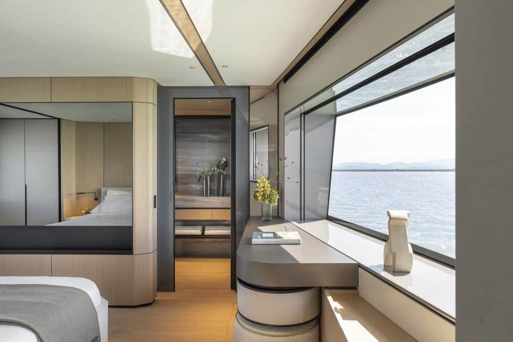 G30M Owner_s Cabin 2