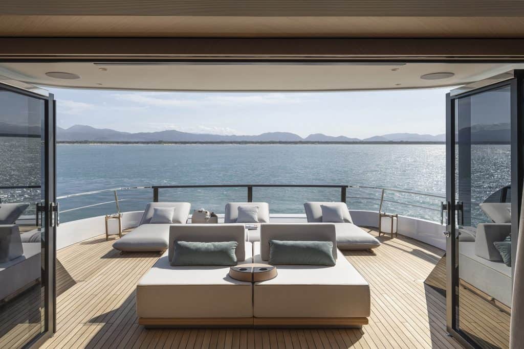 G30M Upperdeck Lounge 1