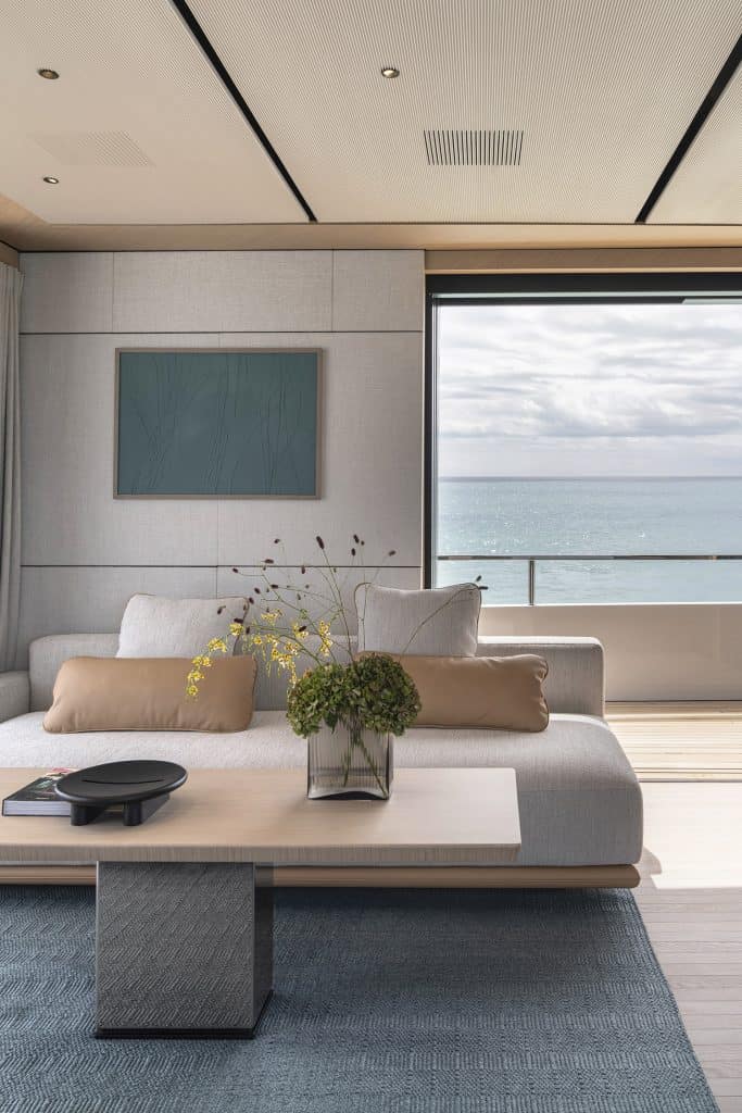 G30M Upperdeck Lounge 2