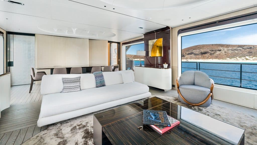 04 Sol Yacht – Maindeck