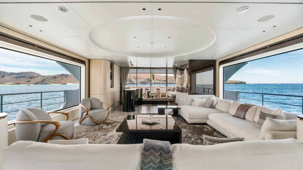 06 Sol Yacht – Maindeck