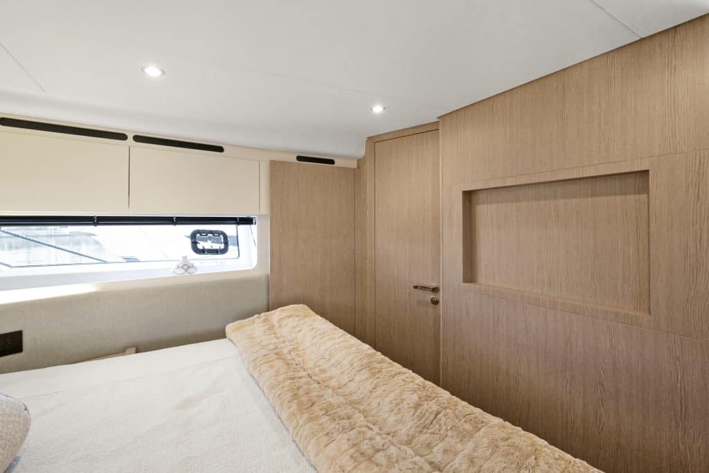 11_accutour_01 2525-marina-bay-dr-w-11-103-010