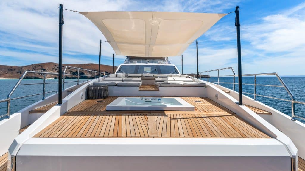 13 Sol Yacht – Flybridge