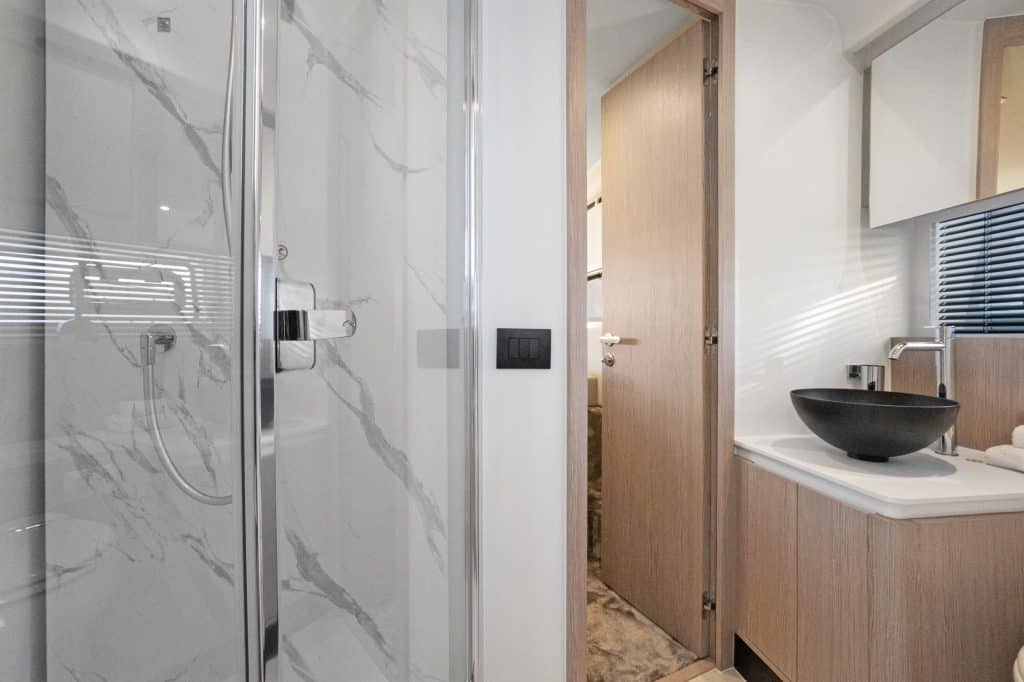 15_accutour_01 2525-marina-bay-dr-w-11-103-014