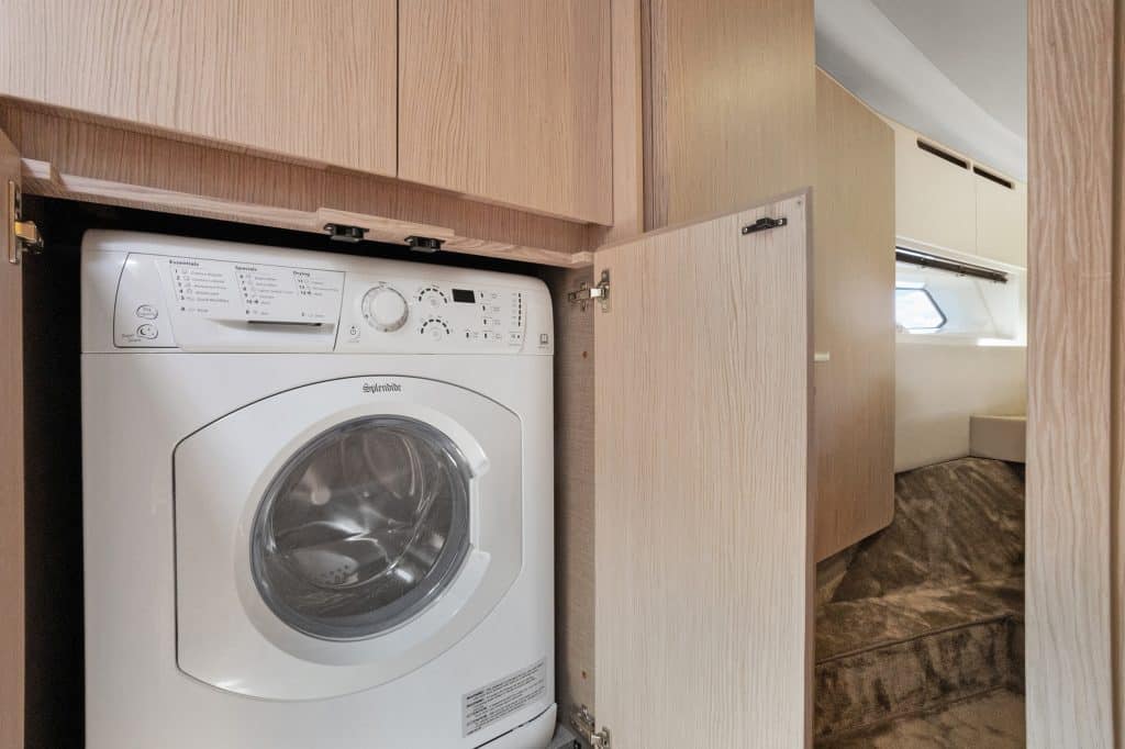 16_accutour_01 2525-marina-bay-dr-w-11-103-015