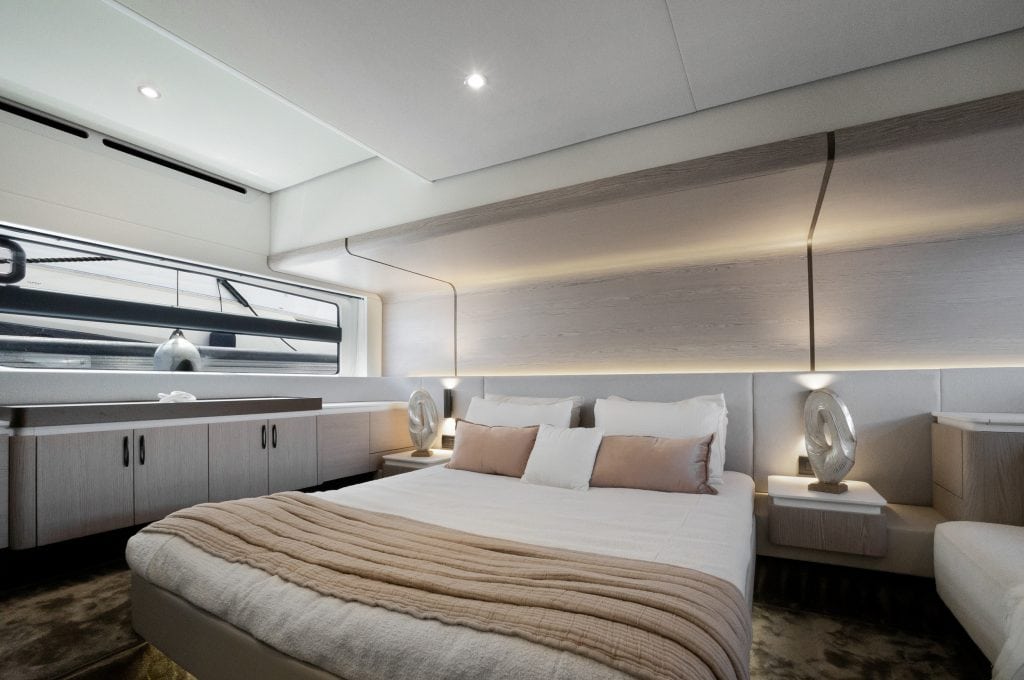 19_accutour_01 2525-marina-bay-dr-w-11-103-018