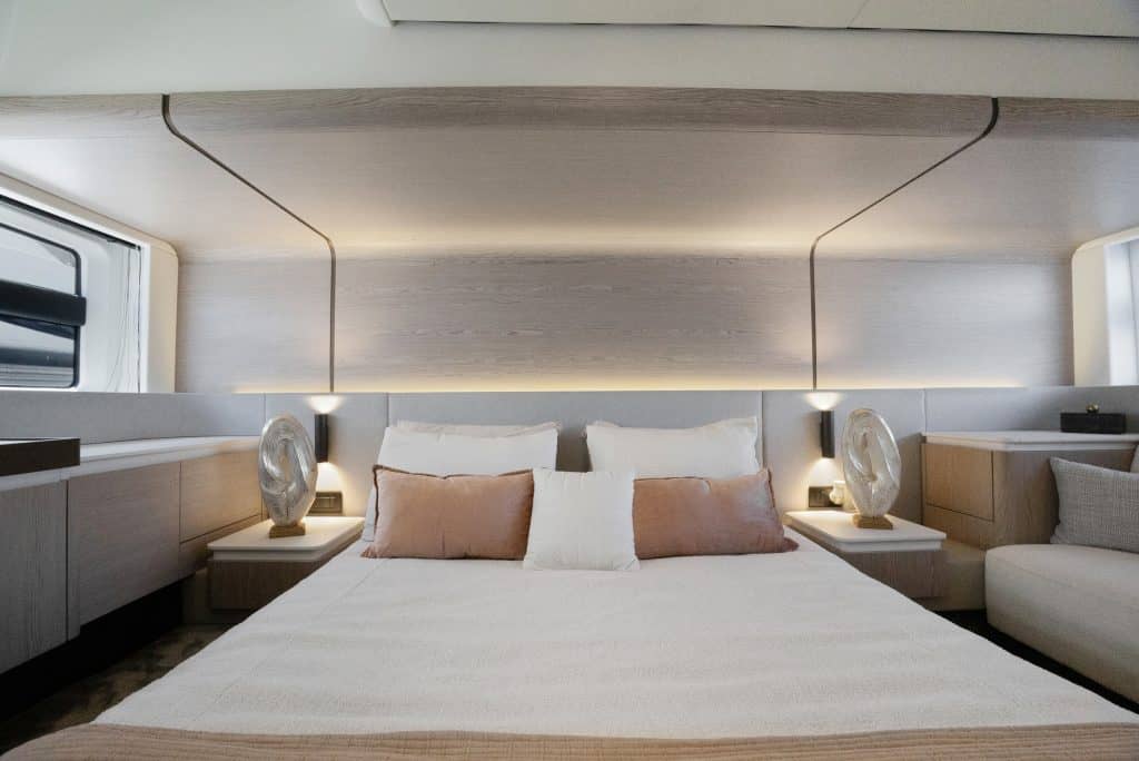 21_accutour_01 2525-marina-bay-dr-w-11-103-020