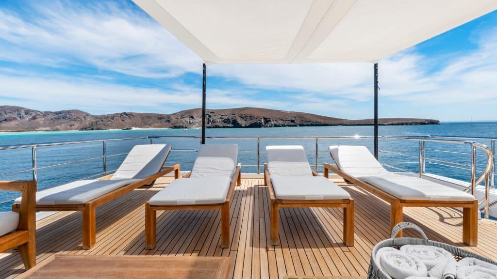 22 Sol Yacht – Sundeck