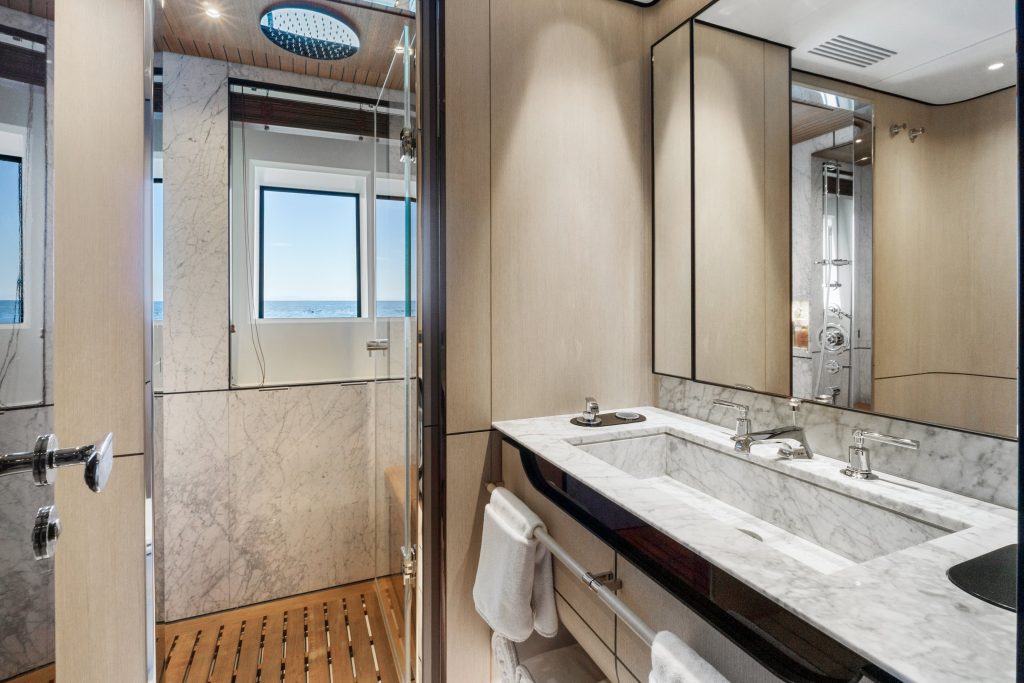35 Sol Yacht – Bedroom 2