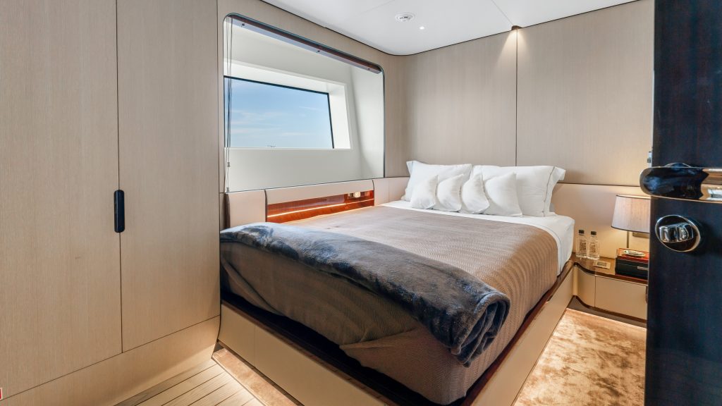 37 Sol Yacht – Bedroom 3
