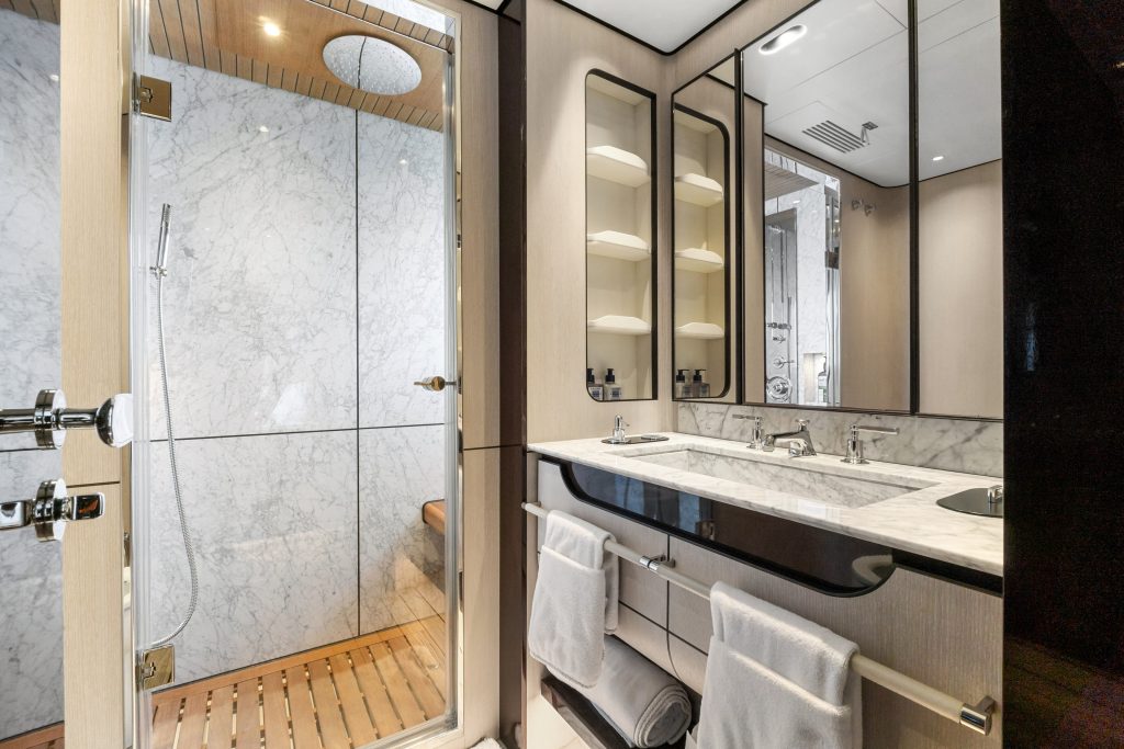 38 Sol Yacht – Bedroom 3