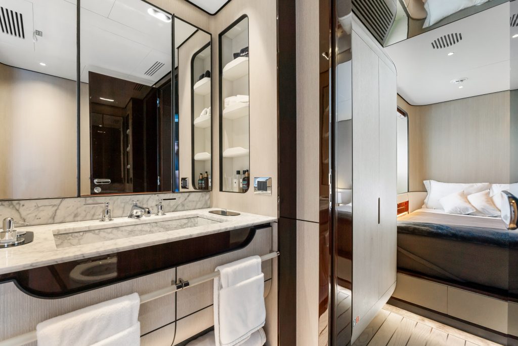 39 Sol Yacht – Bedroom 3