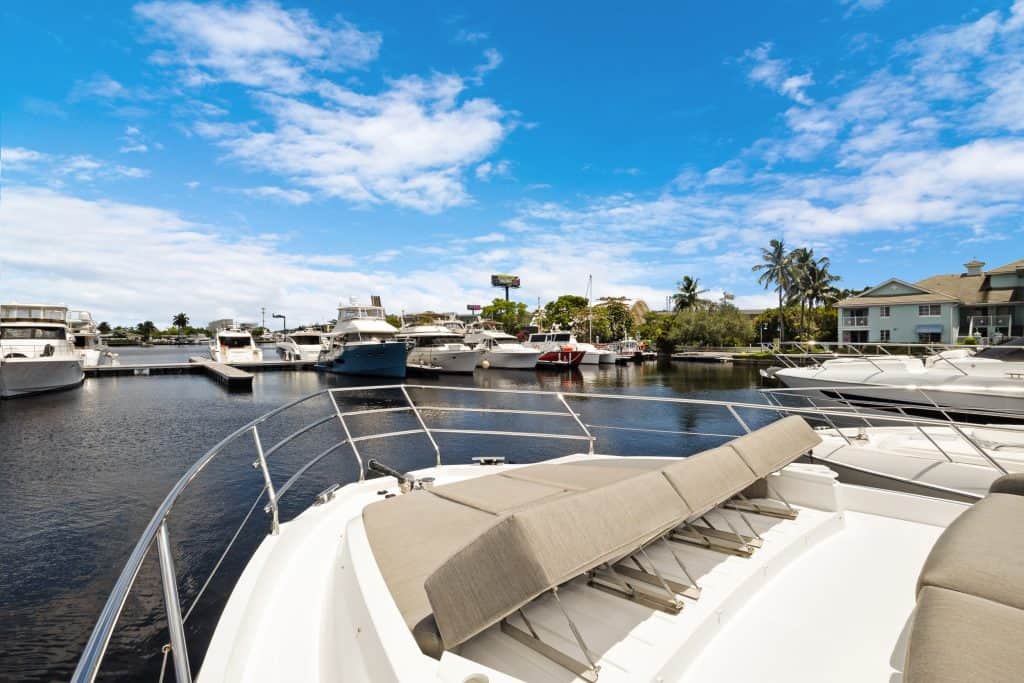 54_accutour_01 2525-marina-bay-dr-w-11-103-053