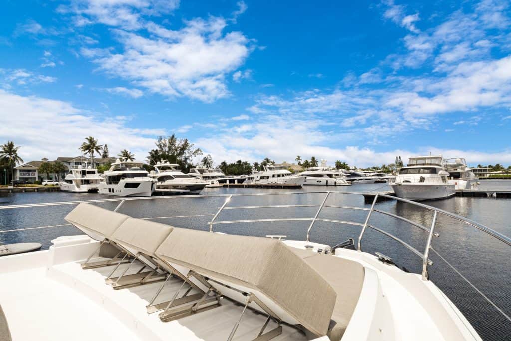 56_accutour_01 2525-marina-bay-dr-w-11-103-055