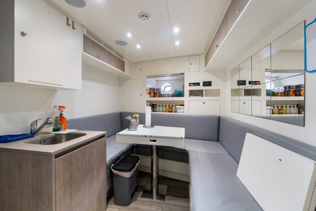 58 Sol Yacht – Crew dining room